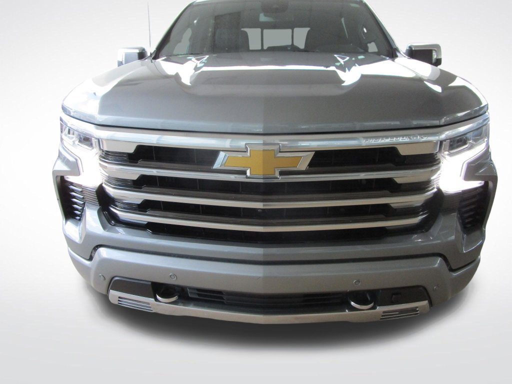 Used 2023 Chevrolet Silverado 1500 High Country w/ High Country Premium Package AWD/4WD image 40