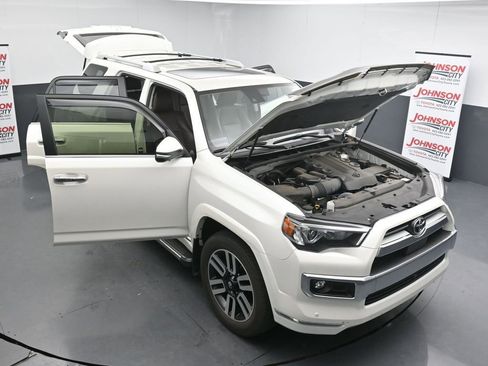 Used 2023 Toyota 4Runner Limited AWD/4WD image 25