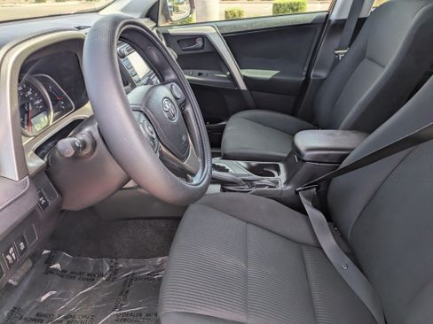 Used 2015 Toyota RAV4 LE AWD/4WD image 26