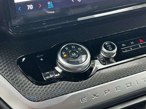 New 2025 Ford Expedition Max Platinum w/ Stealth Appearance Package image 23