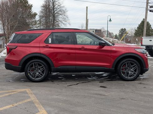 New 2026 Ford Explorer ST-Line w/ ST-Line Street Pack image 3