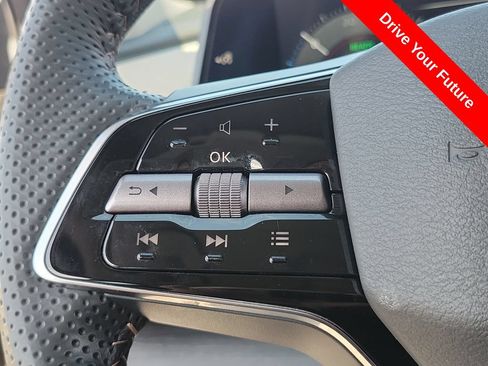 Used 2024 Nissan Ariya FWD image 5