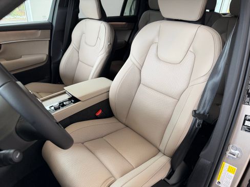 New 2026 Volvo XC90 B6 Ultra AWD/4WD image 16