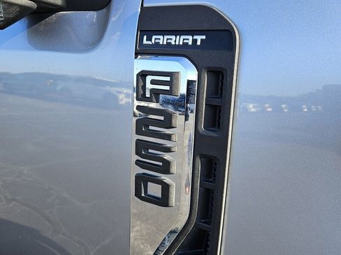 Used 2024 Ford F250 Lariat w/ Chrome Package image 17