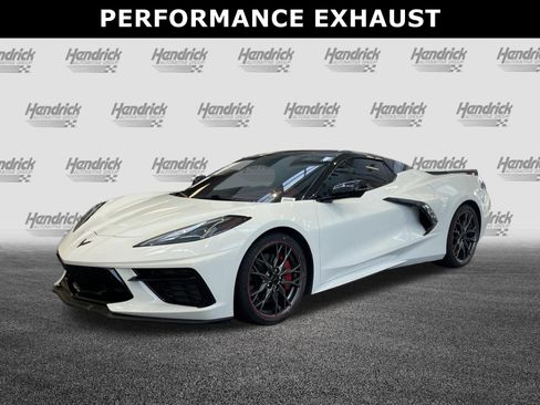Used 2023 Chevrolet Corvette Stingray Premium Conv w/ Z51 Performance Package RWD image 6