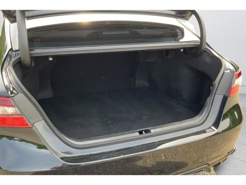 Used 2021 Toyota Camry SE FWD image 19