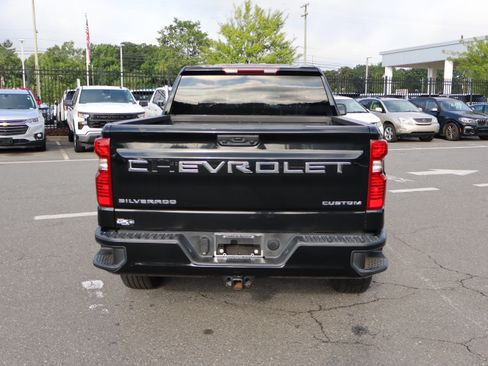 Used 2022 Chevrolet Silverado 1500 Custom AWD/4WD image 9