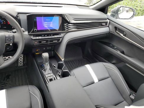 Used 2026 Toyota Camry SE image 63