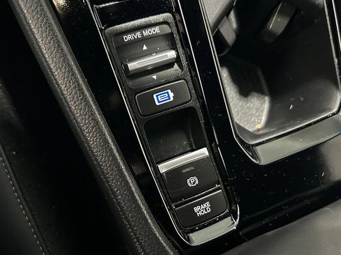Used 2024 Honda Accord Sport image 27