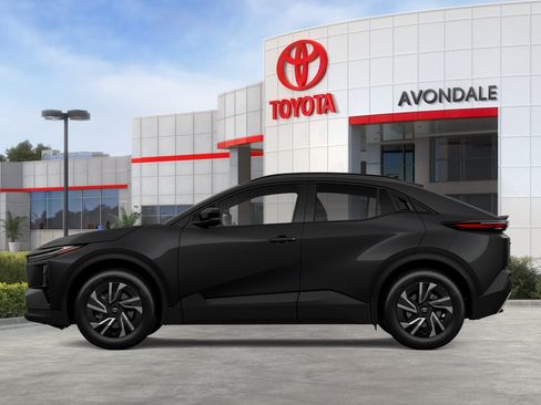 New 2026 Toyota C-HR AWD/4WD image 4
