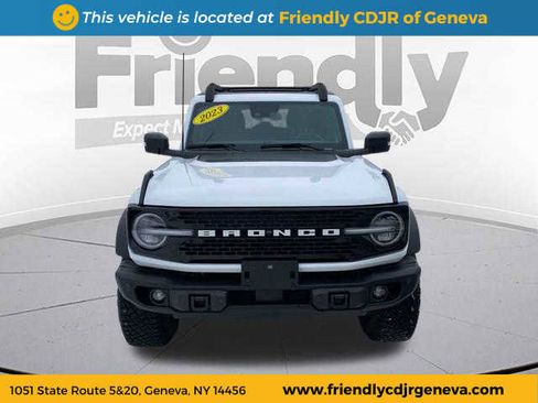 Used 2023 Ford Bronco Wildtrak image 2
