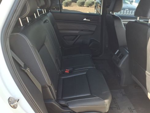 Certified 2022 Volkswagen Atlas Cross Sport SE w/ Black Wheel Package image 12