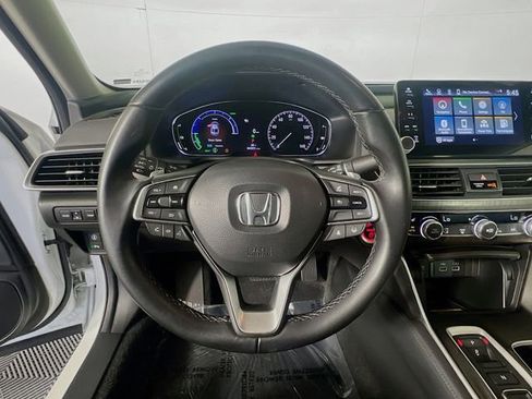Used 2022 Honda Accord Touring image 16