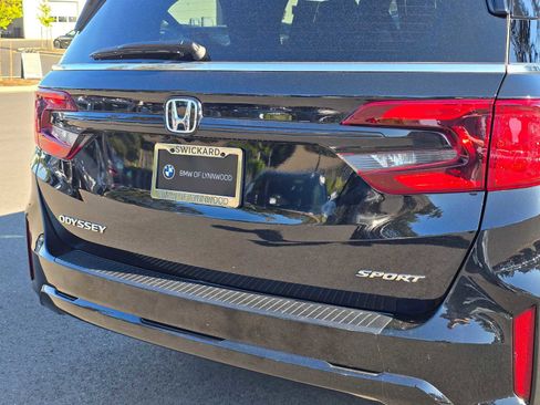 Used 2025 Honda Odyssey Sport-L image 14
