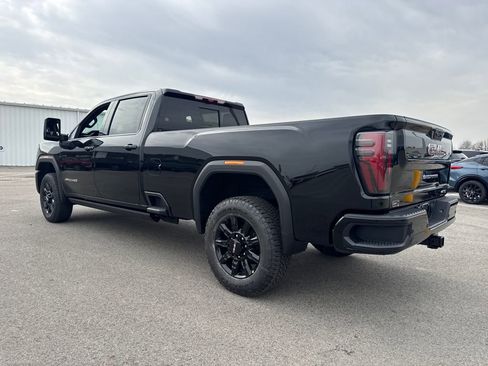 New 2026 GMC Sierra 2500 AT4 w/ AT4 Premium Plus Package AWD/4WD image 4