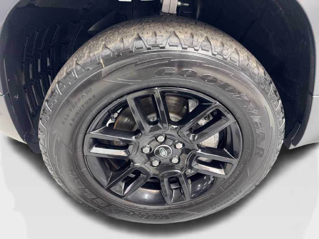 Used 2023 Land Rover Defender 110 SE AWD/4WD image 86