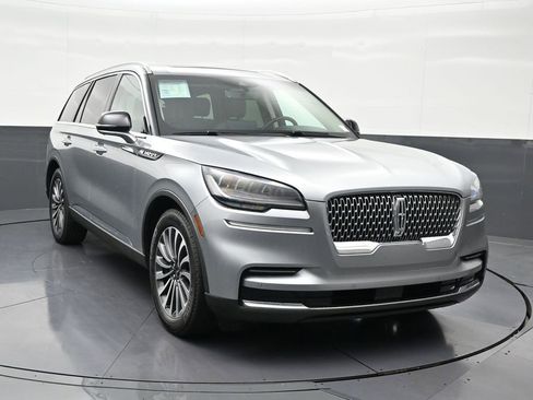 Used 2023 Lincoln Aviator Reserve image 8