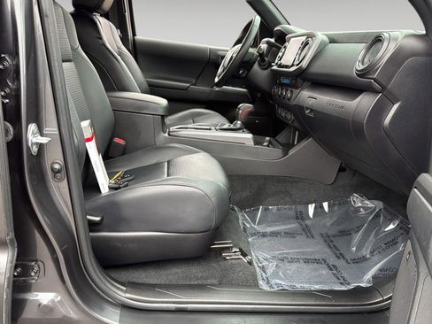 Used 2023 Toyota Tacoma TRD Sport w/ TRD Premium Sport Package image 16