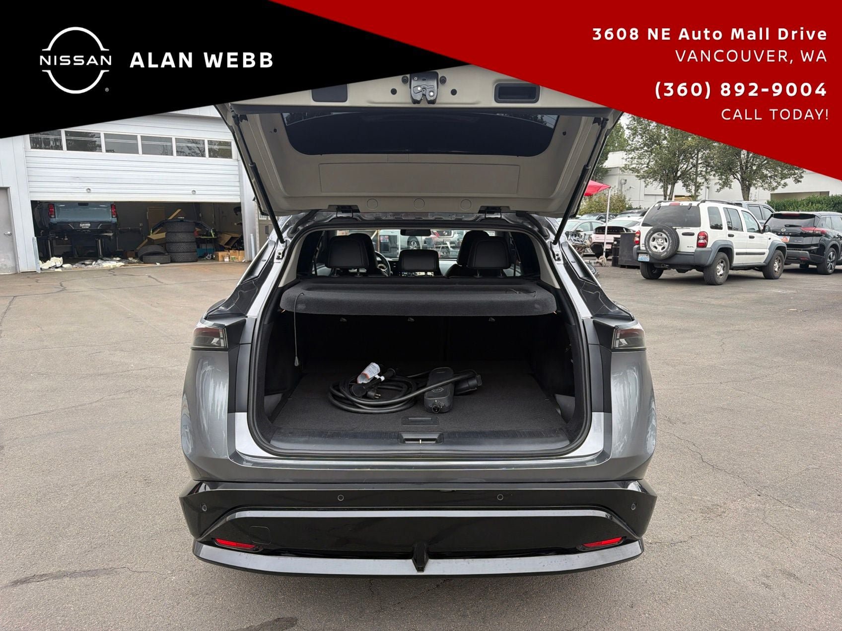 Used 2024 Nissan Ariya FWD image 32