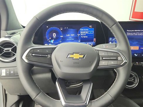 New 2025 Chevrolet Blazer EV LT image 20