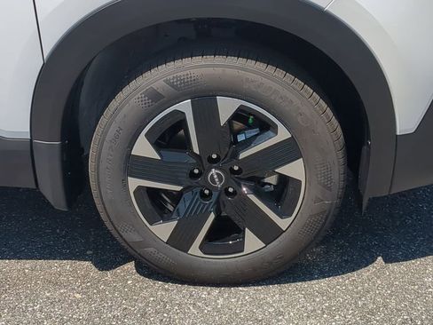 New 2025 Nissan Kicks SV w/ SV Premium Package image 11