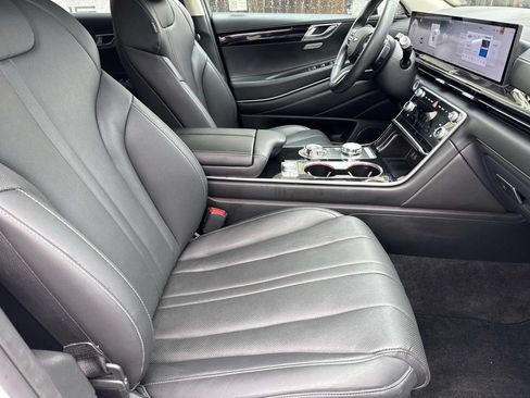 Used 2025 Genesis GV80 2.5T Standard AWD/4WD image 11