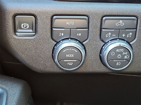Used 2026 GMC Sierra 1500 Elevation image 18