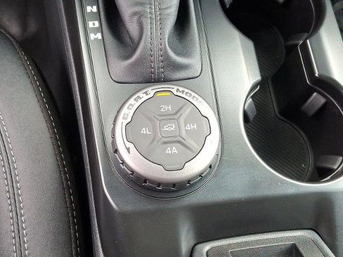 Certified 2025 Ford Bronco Badlands image 27