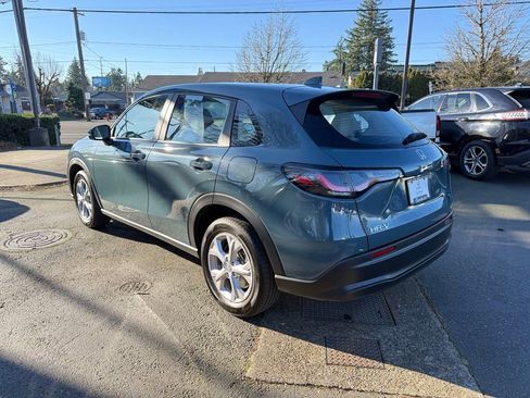 Certified 2023 Honda HR-V LX image 7