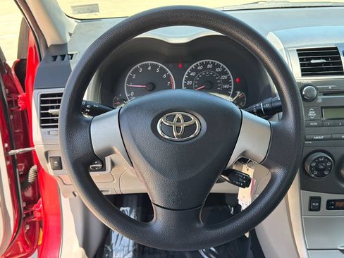 Used 2011 Toyota Corolla LE FWD image 19