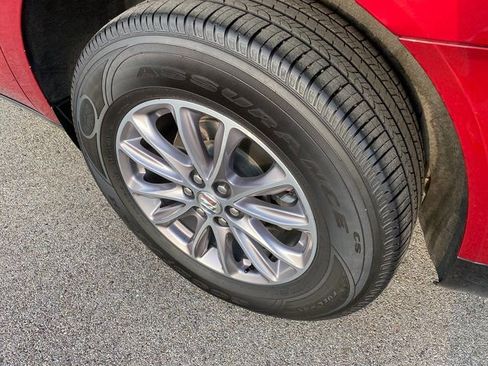 Used 2024 Buick Enclave Premium image 5