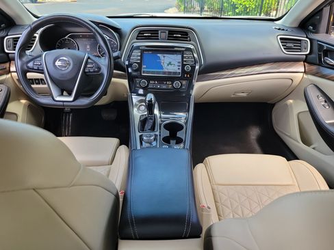 Used 2018 Nissan Maxima Platinum FWD image 13