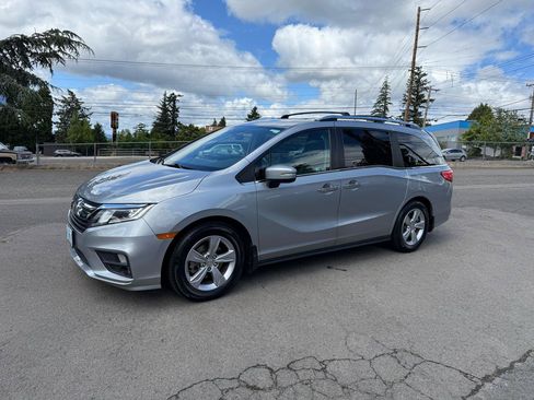 Used 2018 Honda Odyssey EX-L image 2