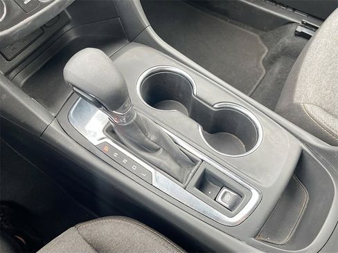 Used 2023 Chevrolet Equinox LT image 16