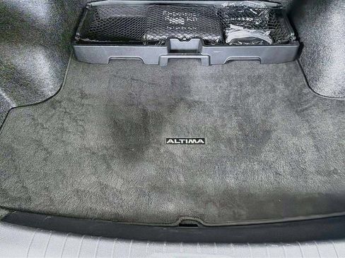 Used 2023 Nissan Altima 2.5 SL FWD image 18