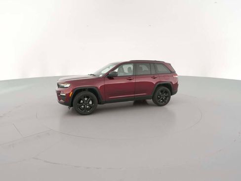 New 2025 Jeep Grand Cherokee Limited w/ Black Appearance Package image 5