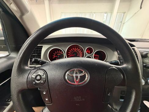 Used 2010 Toyota Tundra 4x4 Double Cab image 25