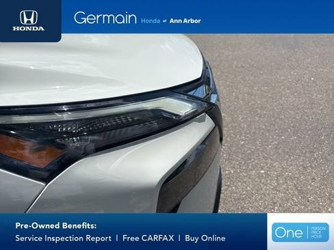 Used 2024 Nissan Rogue S FWD image 4