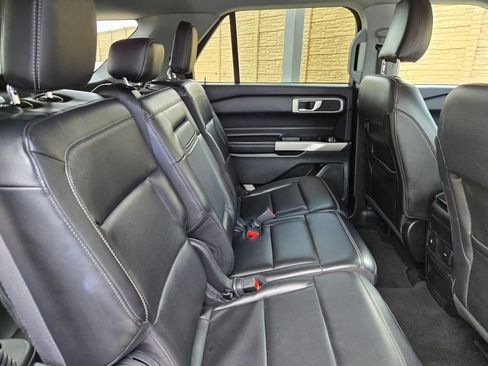 Used 2023 Ford Explorer XLT w/ Equipment Group 202A RWD image 26