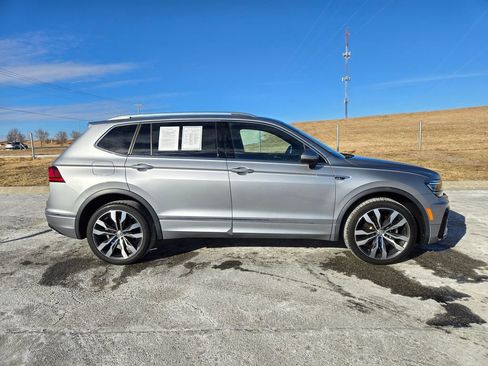 Used 2021 Volkswagen Tiguan SEL Premium R-Line image 2