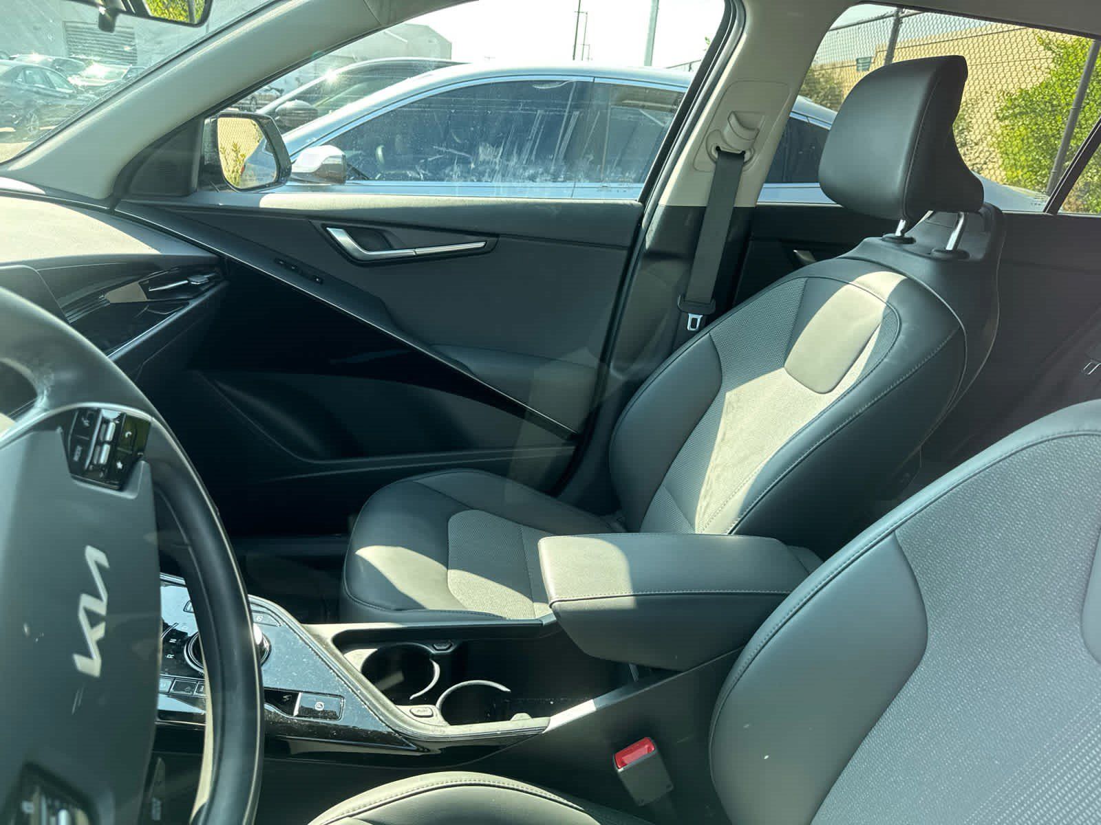 Used 2024 Kia Niro Wind w/ Wind Preserve Package FWD image 6