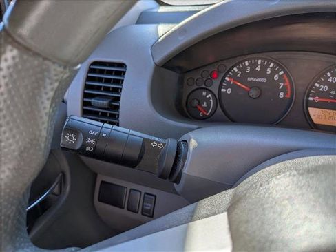 Used 2013 Nissan Frontier S image 11