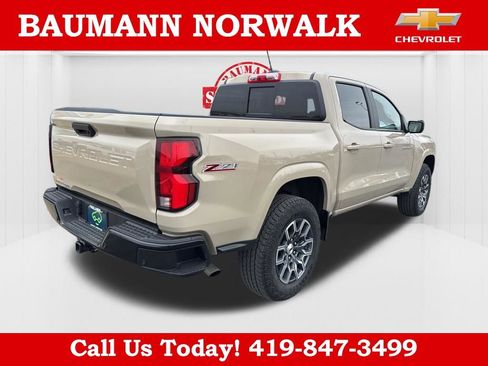Used 2024 Chevrolet Colorado Z71 w/ Z71 Convenience Package 2 AWD/4WD image 7