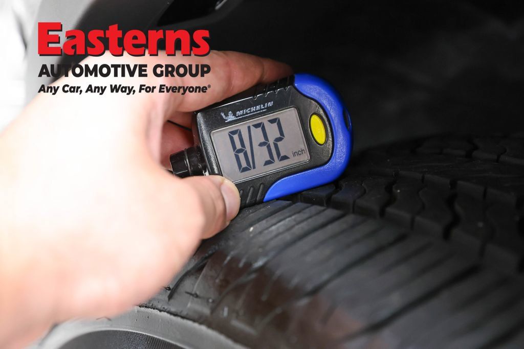 Used 2023 Nissan Rogue SV AWD/4WD image 23