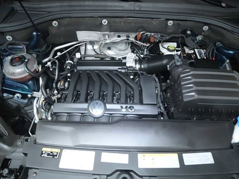 Used 2022 Volkswagen Atlas Cross Sport SE image 34