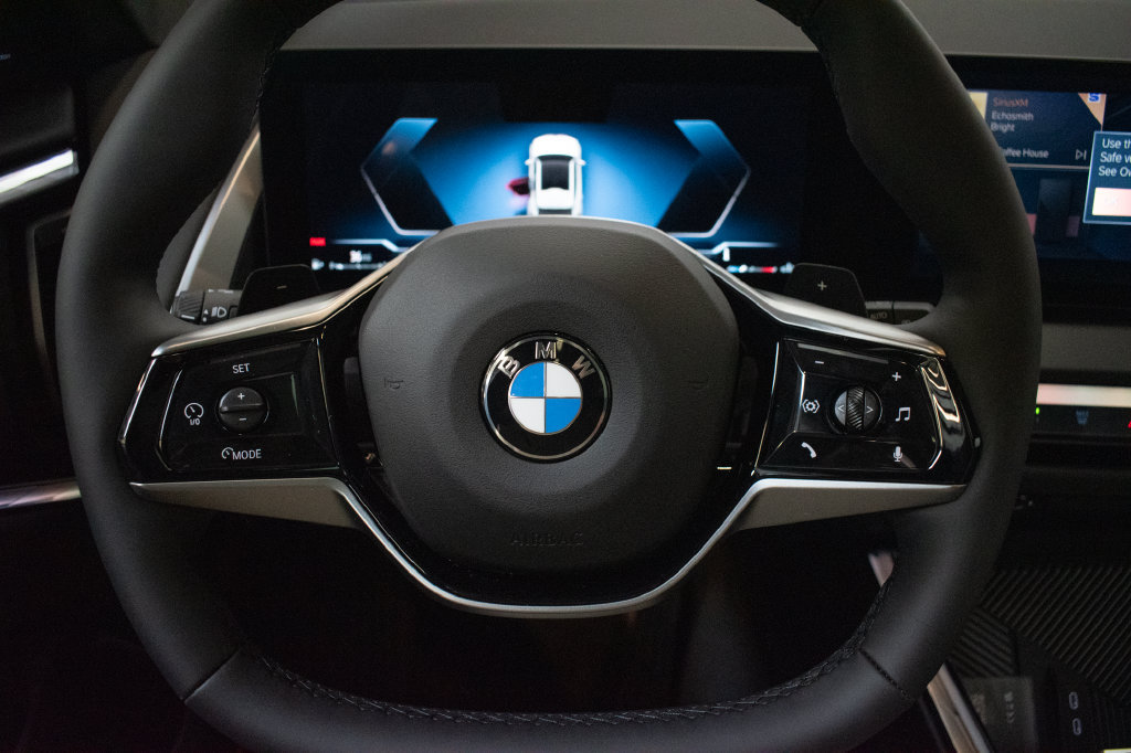 New 2026 BMW X3 xDrive30i w/ Premium Package AWD/4WD image 12