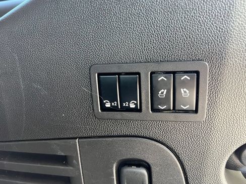 Used 2016 Chevrolet Tahoe LTZ AWD/4WD image 27