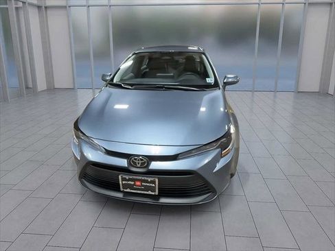 Certified 2025 Toyota Corolla LE image 3