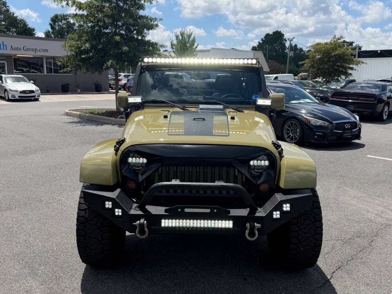 Used 2013 Jeep Wrangler Unlimited Sahara w/ Dual Top Group AWD/4WD image 27