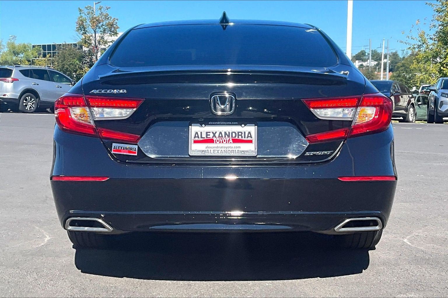 Used 2022 Honda Accord Sport image 4